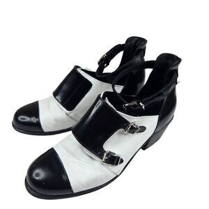 TopShop Black White Leather Heeled Shoes Double Buckles Womens Size 7